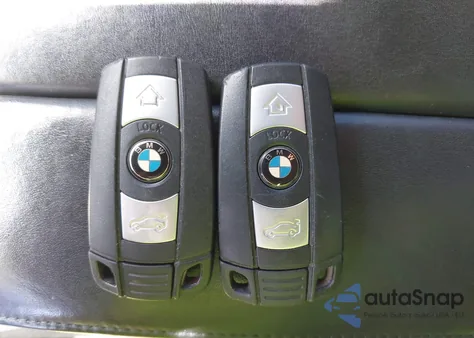 2008 BMW M3 z USA, uszkodzony, nr VIN WBSWL93518P330402